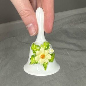 Vintage Mini White & Yellow floral bell